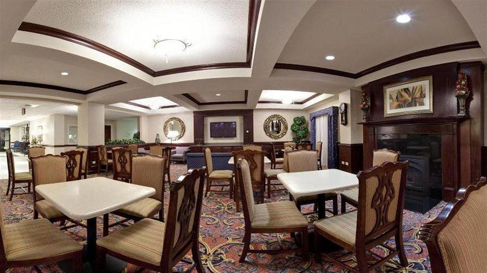 Holiday Inn Express & Suites Chesapeake By Ihg Exterior foto
